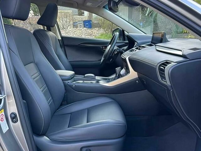 Серый Лексус НХ, объемом двигателя 2 л и пробегом 50 тыс. км за 8100 $, фото 9 на Automoto.ua