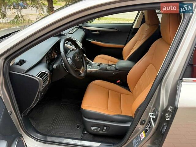 Сірий Лексус НХ, об'ємом двигуна 2.49 л та пробігом 64 тис. км за 35990 $, фото 42 на Automoto.ua