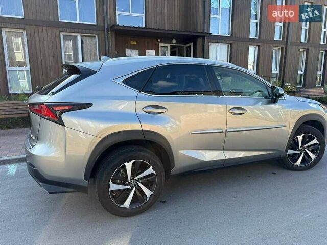 Серый Лексус НХ, объемом двигателя 2 л и пробегом 25 тыс. км за 31000 $, фото 6 на Automoto.ua
