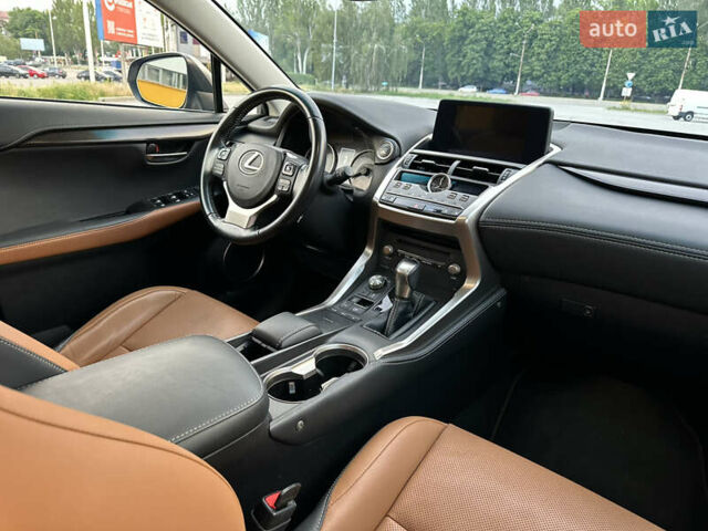 Сірий Лексус НХ, об'ємом двигуна 2 л та пробігом 70 тис. км за 25999 $, фото 33 на Automoto.ua