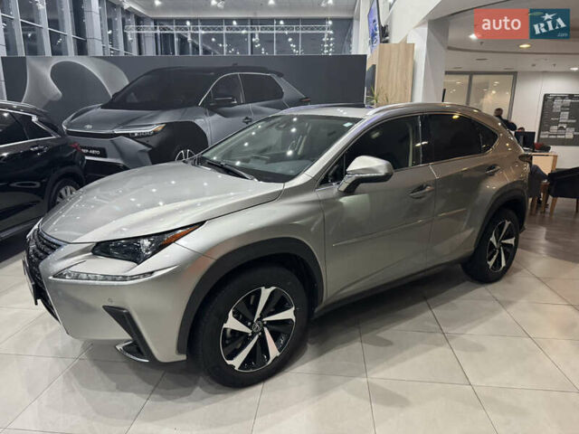 Сірий Лексус НХ, об'ємом двигуна 2 л та пробігом 26 тис. км за 29990 $, фото 1 на Automoto.ua