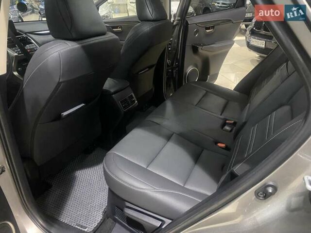 Сірий Лексус НХ, об'ємом двигуна 2 л та пробігом 55 тис. км за 29999 $, фото 31 на Automoto.ua