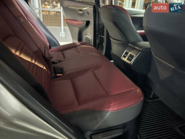 Сірий Лексус НХ, об'ємом двигуна 1.99 л та пробігом 48 тис. км за 32900 $, фото 45 на Automoto.ua