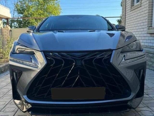 Серый Лексус НХ, объемом двигателя 2 л и пробегом 80 тыс. км за 26500 $, фото 2 на Automoto.ua