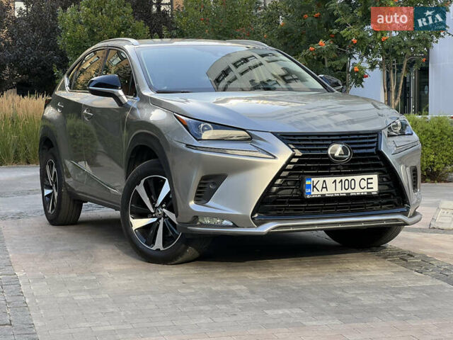Сірий Лексус НХ, об'ємом двигуна 1.99 л та пробігом 55 тис. км за 34800 $, фото 14 на Automoto.ua
