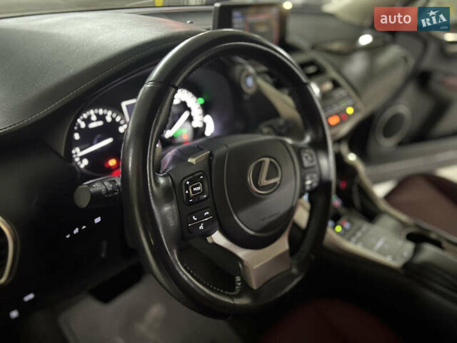 Сірий Лексус НХ, об'ємом двигуна 1.99 л та пробігом 48 тис. км за 32900 $, фото 31 на Automoto.ua