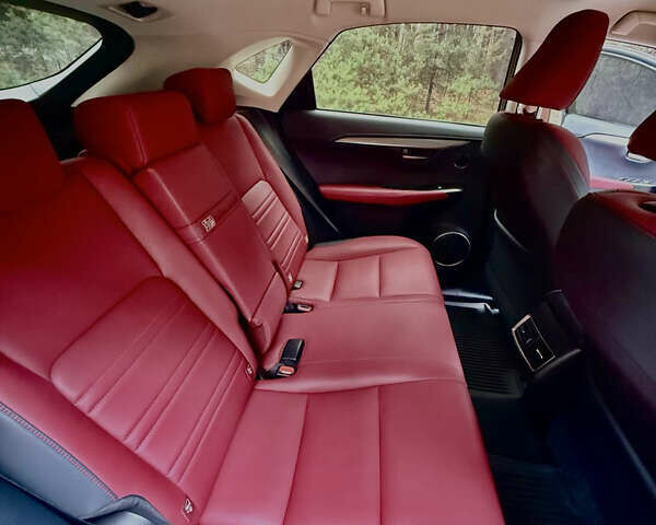 Сірий Лексус НХ, об'ємом двигуна 1.99 л та пробігом 94 тис. км за 32500 $, фото 2 на Automoto.ua