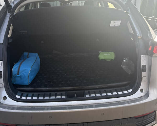 Сірий Лексус НХ, об'ємом двигуна 1.99 л та пробігом 100 тис. км за 38000 $, фото 6 на Automoto.ua