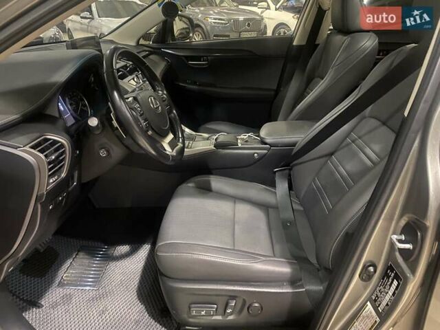 Сірий Лексус НХ, об'ємом двигуна 2 л та пробігом 55 тис. км за 29999 $, фото 16 на Automoto.ua