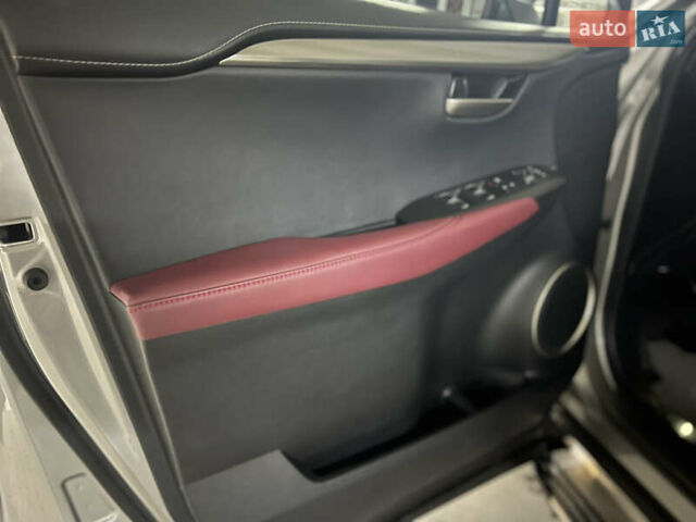 Сірий Лексус НХ, об'ємом двигуна 1.99 л та пробігом 48 тис. км за 32900 $, фото 26 на Automoto.ua