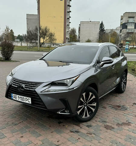 Серый Лексус НХ, объемом двигателя 2 л и пробегом 69 тыс. км за 30900 $, фото 18 на Automoto.ua