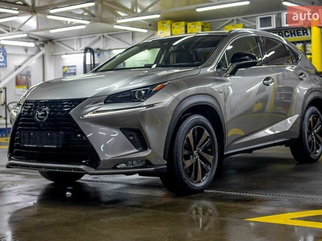 Серый Лексус НХ, объемом двигателя 2 л и пробегом 29 тыс. км за 33800 $, фото 1 на Automoto.ua