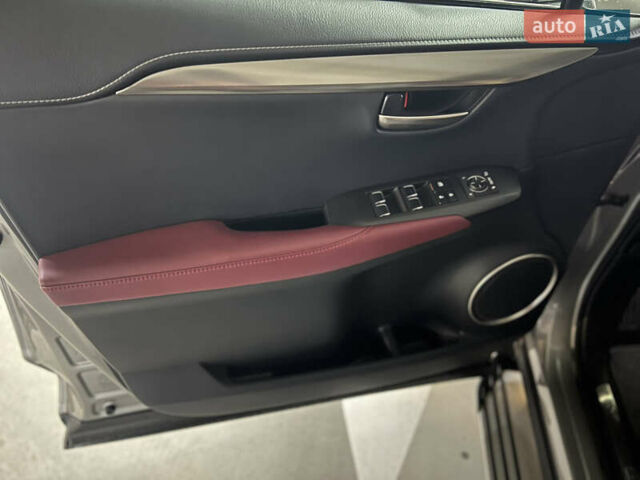 Сірий Лексус НХ, об'ємом двигуна 1.99 л та пробігом 48 тис. км за 32900 $, фото 24 на Automoto.ua