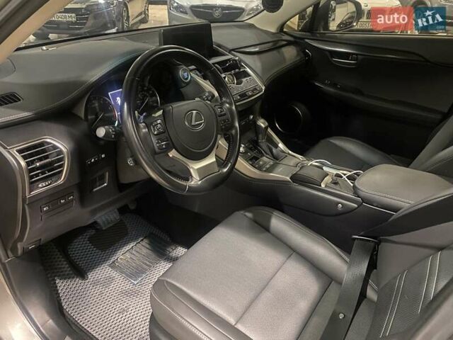 Сірий Лексус НХ, об'ємом двигуна 2 л та пробігом 55 тис. км за 29999 $, фото 17 на Automoto.ua