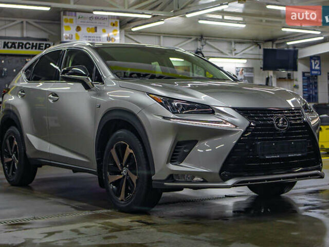 Сірий Лексус НХ, об'ємом двигуна 2 л та пробігом 29 тис. км за 35200 $, фото 4 на Automoto.ua