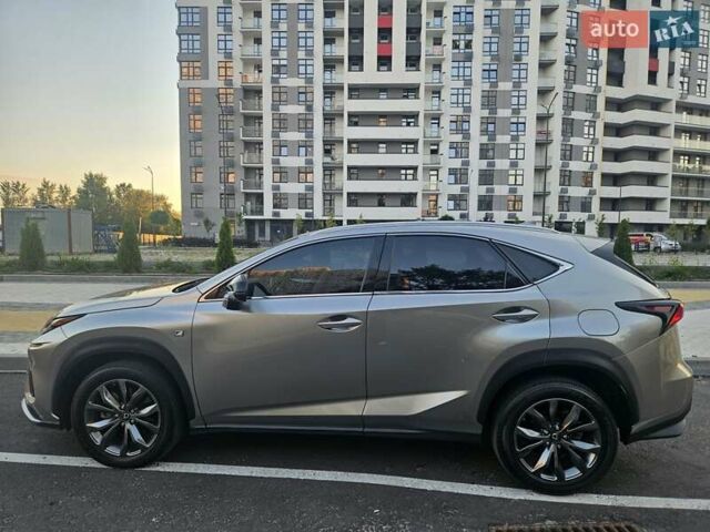Серый Лексус НХ, объемом двигателя 2 л и пробегом 46 тыс. км за 35600 $, фото 3 на Automoto.ua