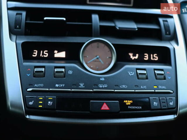 Сірий Лексус НХ, об'ємом двигуна 2 л та пробігом 61 тис. км за 35555 $, фото 26 на Automoto.ua