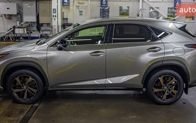 Серый Лексус НХ, объемом двигателя 2 л и пробегом 29 тыс. км за 33800 $, фото 18 на Automoto.ua