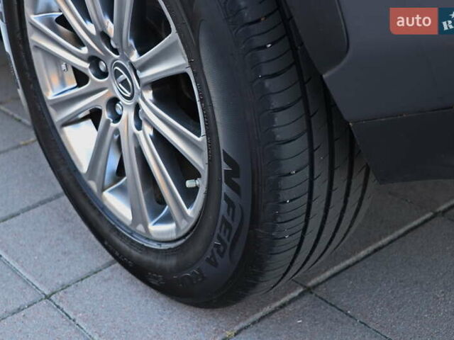 Сірий Лексус НХ, об'ємом двигуна 2 л та пробігом 61 тис. км за 35555 $, фото 39 на Automoto.ua