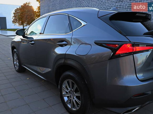 Сірий Лексус НХ, об'ємом двигуна 2 л та пробігом 61 тис. км за 35555 $, фото 8 на Automoto.ua