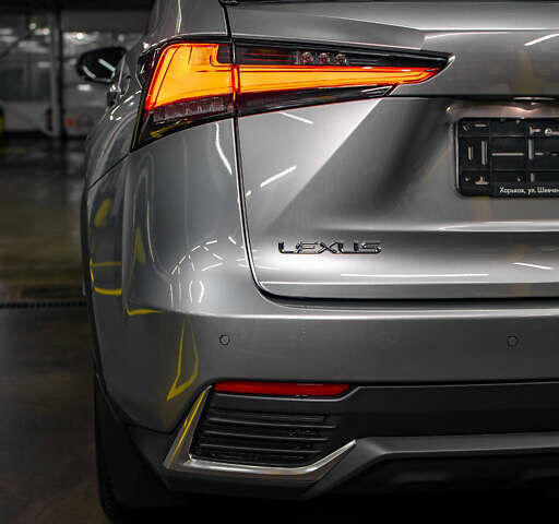 Сірий Лексус НХ, об'ємом двигуна 2 л та пробігом 29 тис. км за 35200 $, фото 15 на Automoto.ua