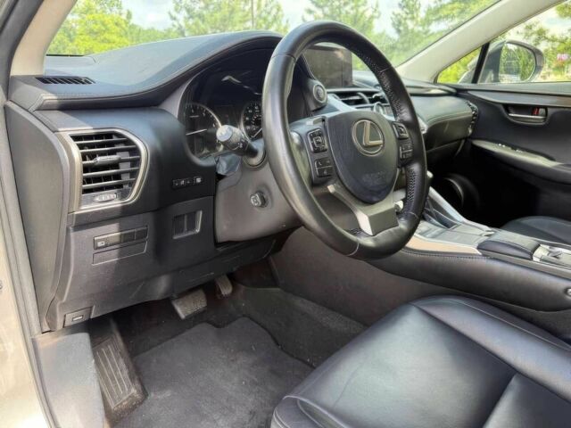 Сірий Лексус НХ, об'ємом двигуна 2 л та пробігом 49 тис. км за 10400 $, фото 5 на Automoto.ua