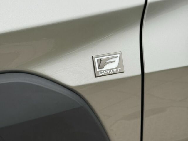 Сірий Лексус НХ, об'ємом двигуна 2 л та пробігом 35 тис. км за 29900 $, фото 7 на Automoto.ua