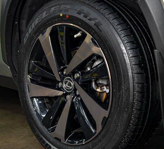 Сірий Лексус НХ, об'ємом двигуна 2 л та пробігом 29 тис. км за 35200 $, фото 35 на Automoto.ua