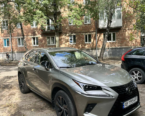 Серый Лексус НХ, объемом двигателя 1.99 л и пробегом 29 тыс. км за 34800 $, фото 2 на Automoto.ua