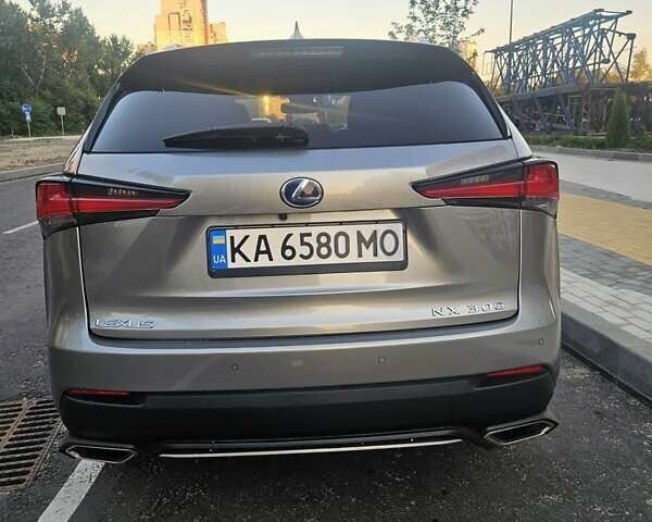 Серый Лексус НХ, объемом двигателя 2 л и пробегом 46 тыс. км за 35600 $, фото 4 на Automoto.ua