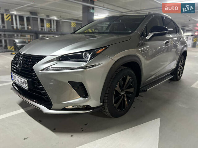 Сірий Лексус НХ, об'ємом двигуна 1.99 л та пробігом 48 тис. км за 32900 $, фото 2 на Automoto.ua