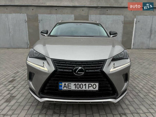Серый Лексус НХ, объемом двигателя 2 л и пробегом 48 тыс. км за 32000 $, фото 6 на Automoto.ua