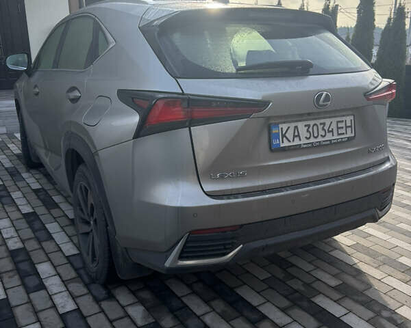 Сірий Лексус НХ, об'ємом двигуна 1.99 л та пробігом 100 тис. км за 38000 $, фото 2 на Automoto.ua