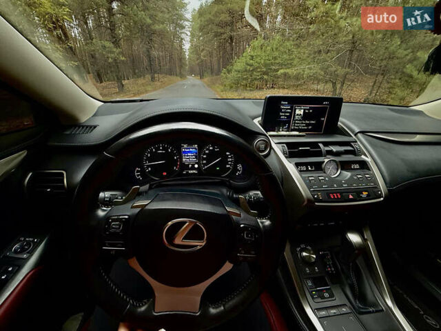 Сірий Лексус НХ, об'ємом двигуна 1.99 л та пробігом 94 тис. км за 32500 $, фото 7 на Automoto.ua