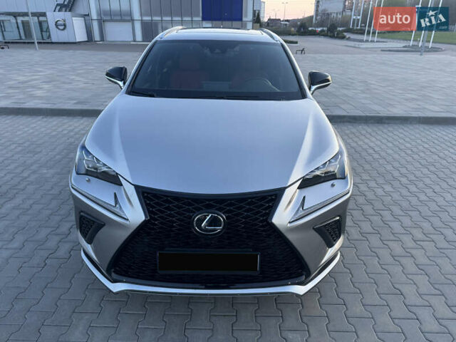Серый Лексус НХ, объемом двигателя 2 л и пробегом 53 тыс. км за 29700 $, фото 3 на Automoto.ua