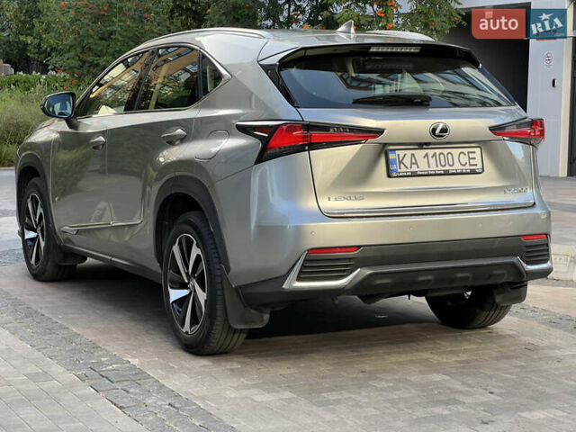 Сірий Лексус НХ, об'ємом двигуна 1.99 л та пробігом 55 тис. км за 34800 $, фото 23 на Automoto.ua