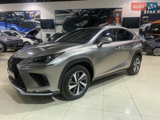 Сірий Лексус НХ, об'ємом двигуна 2 л та пробігом 55 тис. км за 29999 $, фото 1 на Automoto.ua