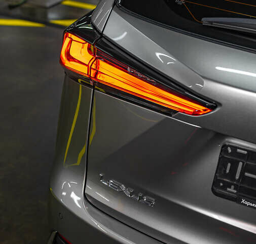 Серый Лексус НХ, объемом двигателя 2 л и пробегом 29 тыс. км за 33800 $, фото 21 на Automoto.ua