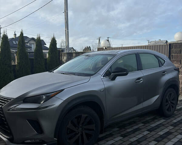 Сірий Лексус НХ, об'ємом двигуна 1.99 л та пробігом 100 тис. км за 38000 $, фото 1 на Automoto.ua