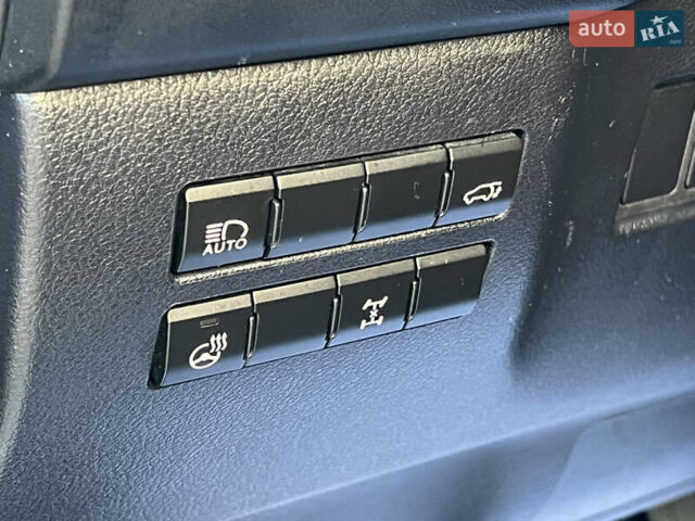 Сірий Лексус НХ, об'ємом двигуна 1.99 л та пробігом 55 тис. км за 34800 $, фото 34 на Automoto.ua