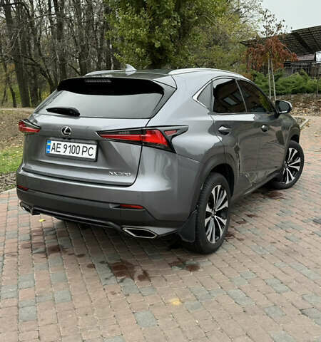 Серый Лексус НХ, объемом двигателя 2 л и пробегом 69 тыс. км за 30900 $, фото 3 на Automoto.ua