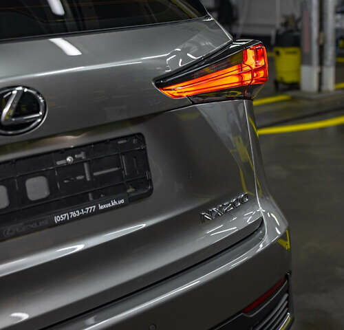 Сірий Лексус НХ, об'ємом двигуна 2 л та пробігом 29 тис. км за 35200 $, фото 14 на Automoto.ua