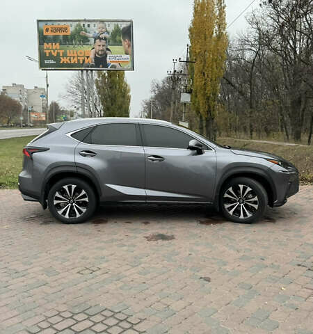 Серый Лексус НХ, объемом двигателя 2 л и пробегом 69 тыс. км за 30900 $, фото 10 на Automoto.ua