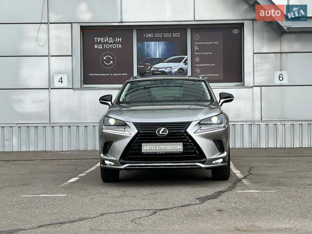 Серый Лексус НХ, объемом двигателя 2 л и пробегом 40 тыс. км за 35000 $, фото 26 на Automoto.ua