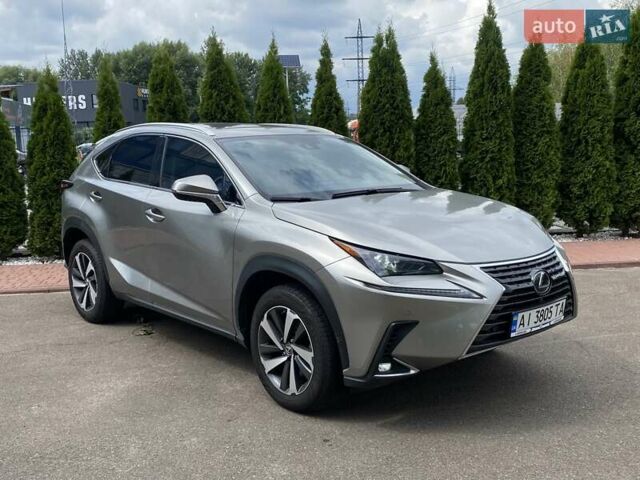 Сірий Лексус НХ, об'ємом двигуна 2 л та пробігом 41 тис. км за 29900 $, фото 4 на Automoto.ua