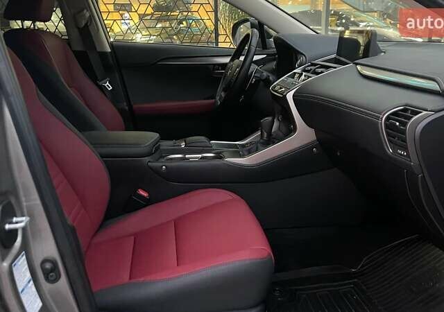 Сірий Лексус НХ, об'ємом двигуна 1.99 л та пробігом 42 тис. км за 37089 $, фото 5 на Automoto.ua