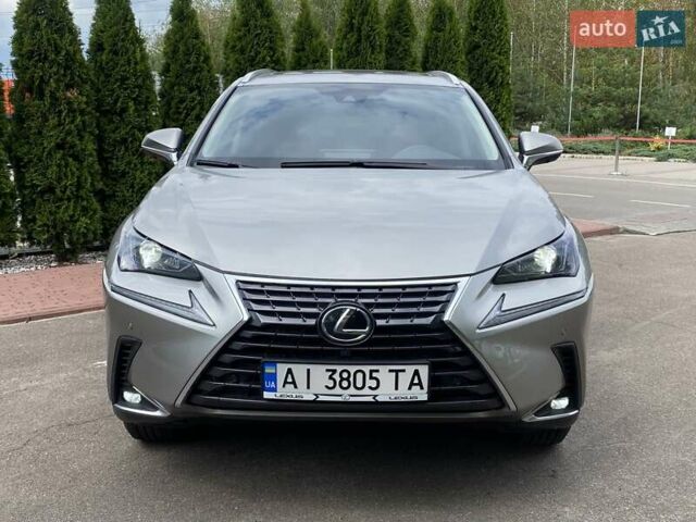 Сірий Лексус НХ, об'ємом двигуна 2 л та пробігом 41 тис. км за 29900 $, фото 3 на Automoto.ua