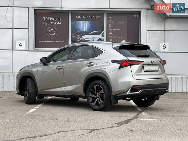 Серый Лексус НХ, объемом двигателя 2 л и пробегом 40 тыс. км за 35000 $, фото 29 на Automoto.ua