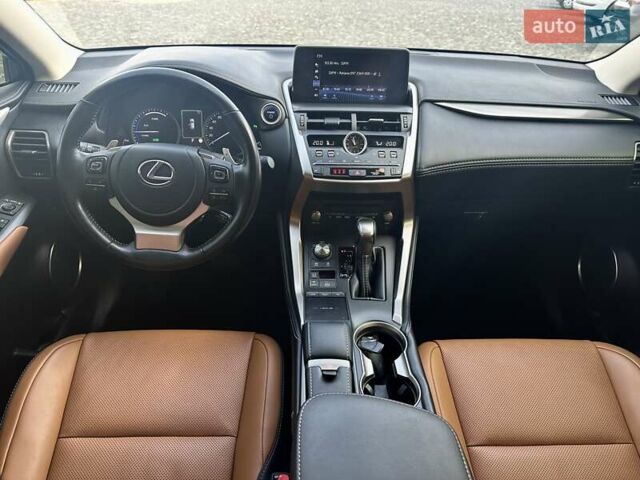 Серый Лексус НХ, объемом двигателя 2.49 л и пробегом 50 тыс. км за 40900 $, фото 42 на Automoto.ua