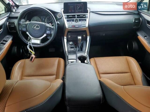 Сірий Лексус НХ, об'ємом двигуна 2 л та пробігом 165 тис. км за 9000 $, фото 7 на Automoto.ua